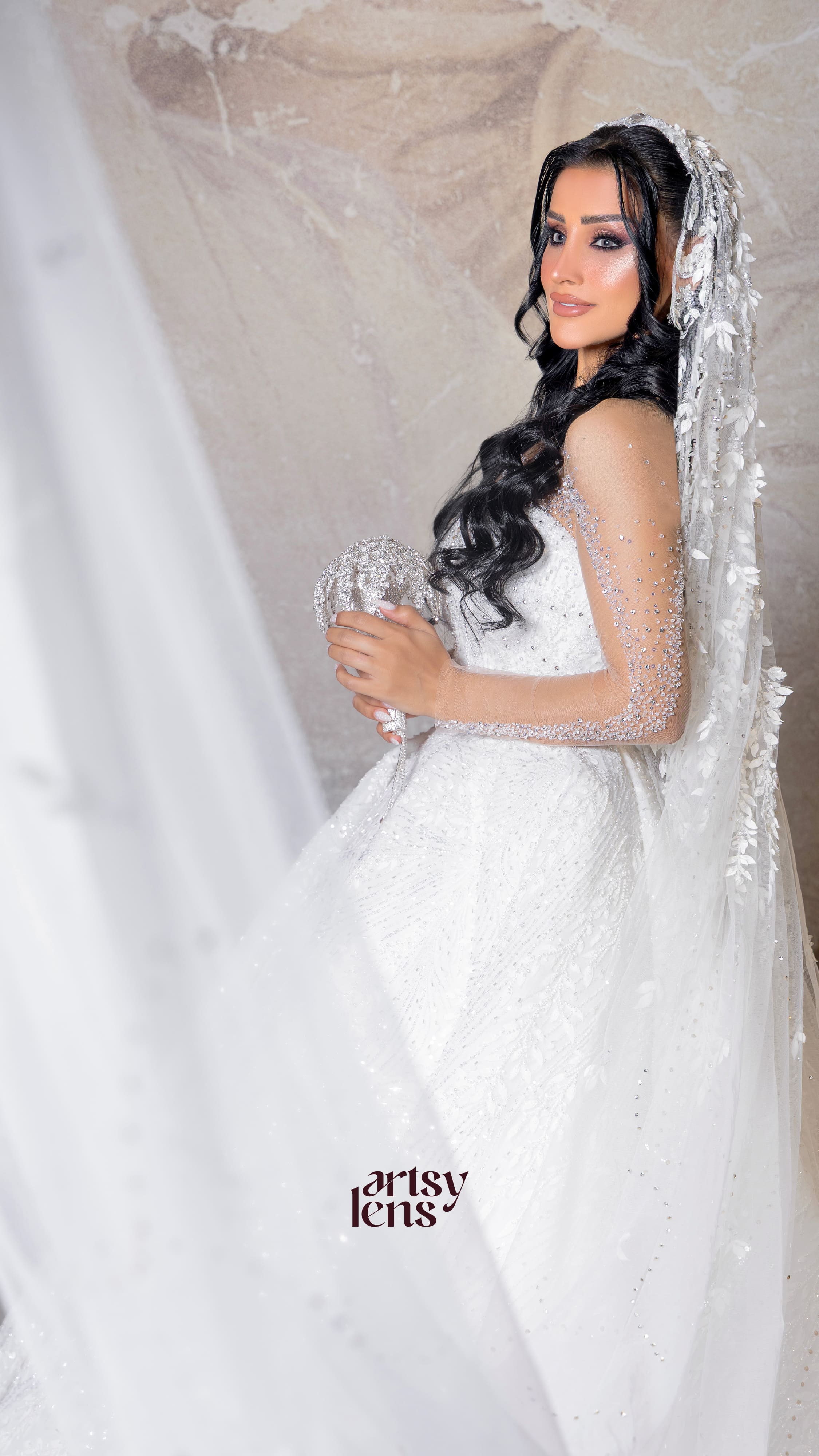 Minimal Bridal Frame
